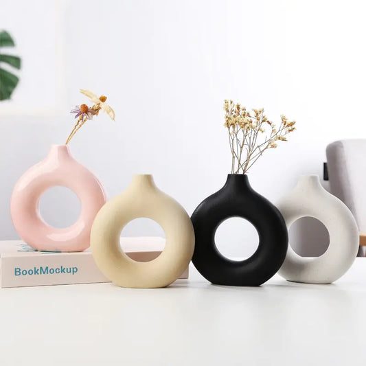 Nordic Round Hollow Vase • Modern Tech