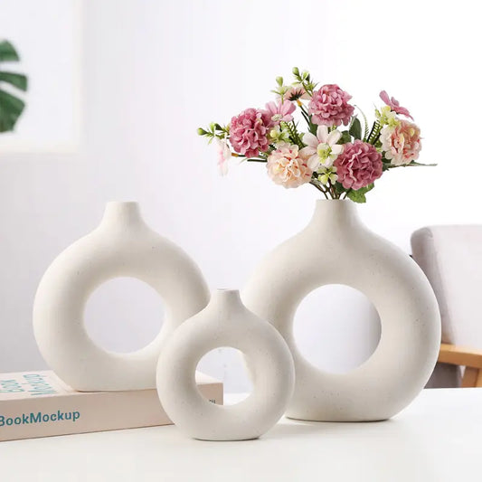 Nordic Round Hollow Vase • Modern Tech