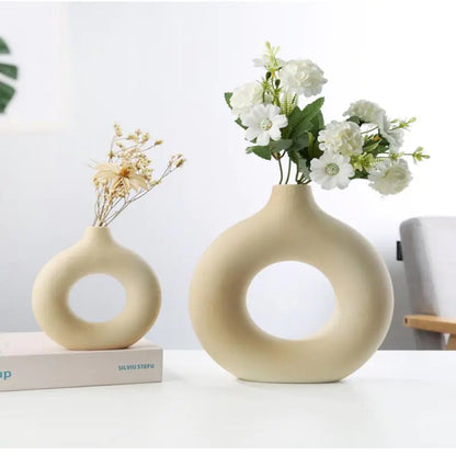 Nordic Round Hollow Vase • Modern Tech
