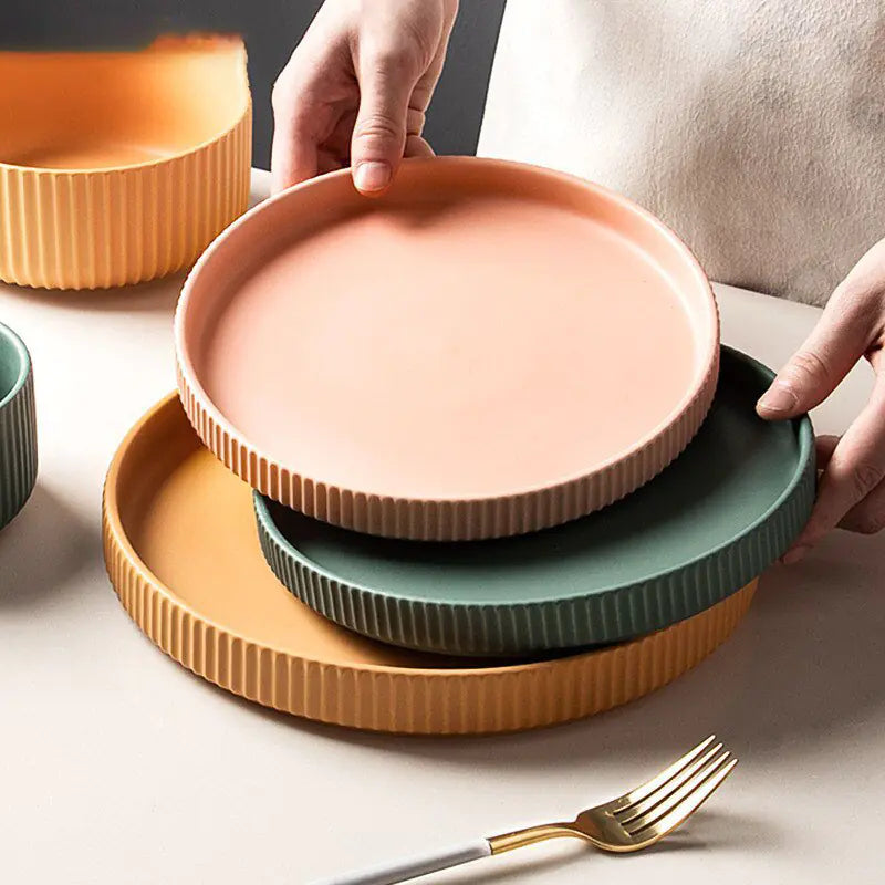 Ceramic Dinner Plates with a Matte Smooth Finish