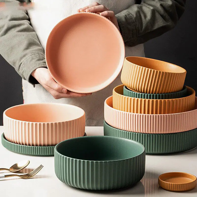 Ceramic Dinner Plates with a Matte Smooth Finish