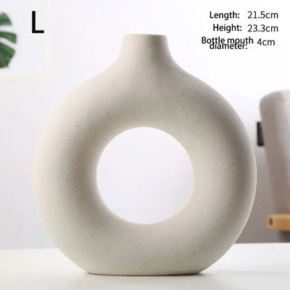 Nordic Round Hollow Vase • Modern Tech