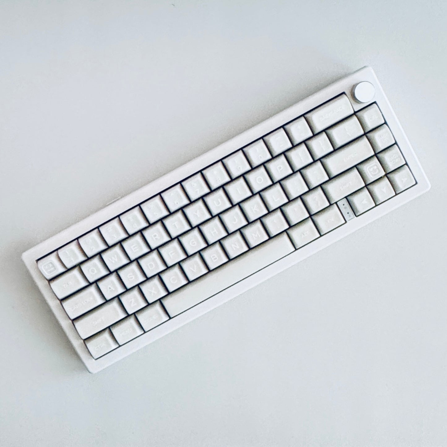 Translucent White Mechanical Keyboard with Silent or Thocky Keycaps a Side Profile