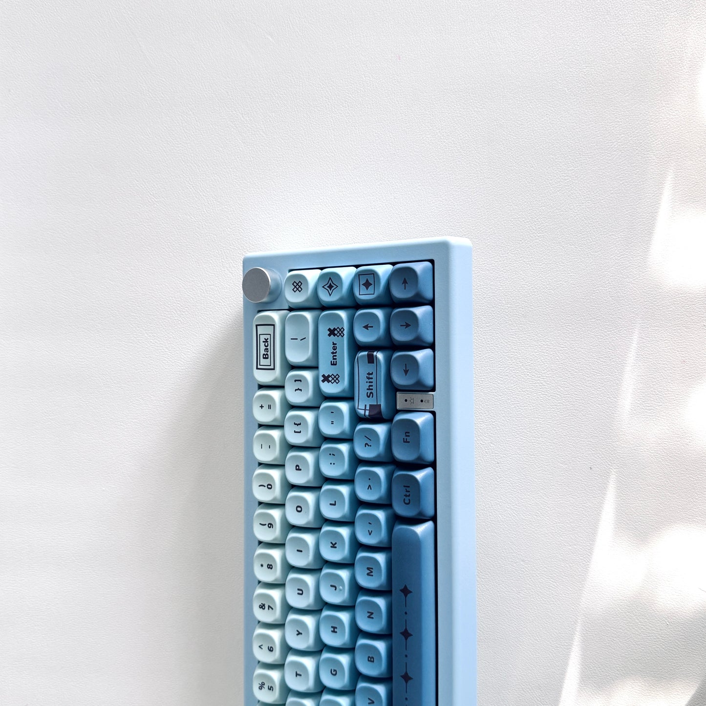 The Siren Keyboard - Series 09